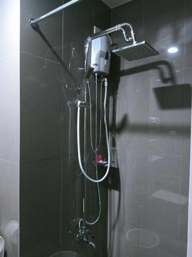 Marivic'S Place At Air Residences Makati مانيلا المظهر الخارجي الصورة